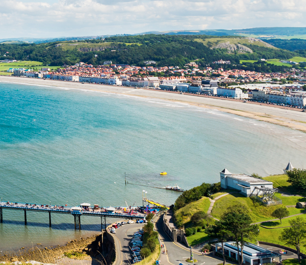 Llandudno Coach Holidays & Trips from Leeds to the Seaside.